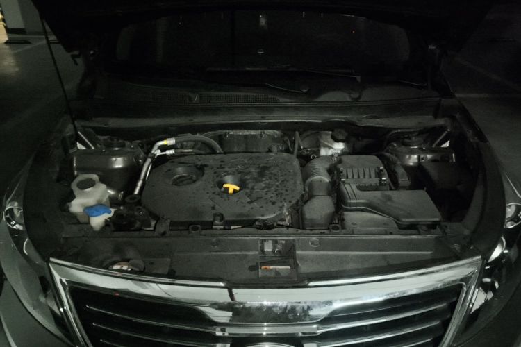 Used Kia Sportage R 2014 2.0L Automatic Two-Wheel Drive DLX Engine Bay
