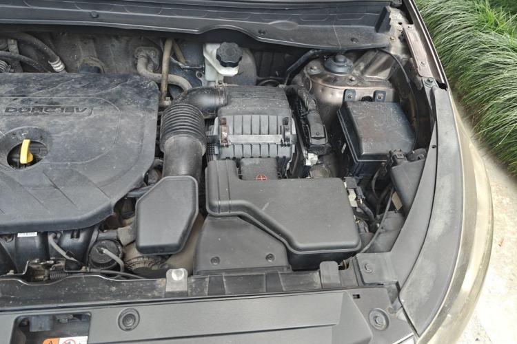 Used Kia Sportage R 2014 2.0L Automatic Two-Wheel Drive DLX Engine Bay Left