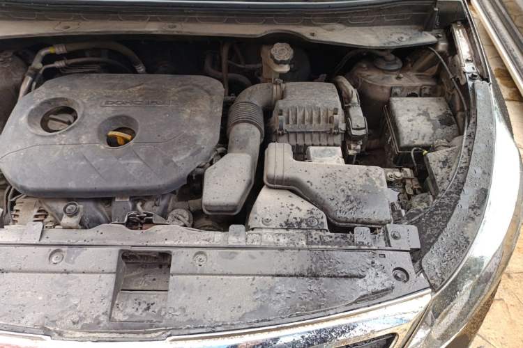 Used Kia Sportage R 2014 2.0L Automatic Two-Wheel Drive GLS Trim Engine Bay Left