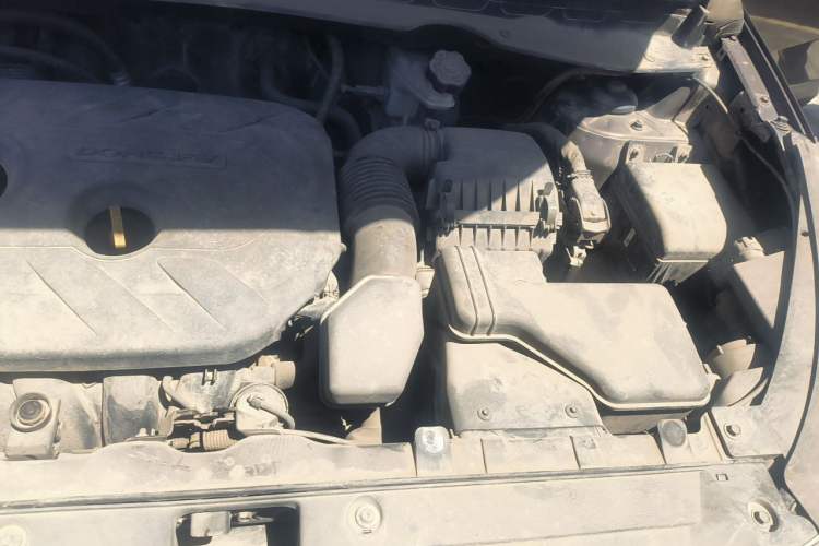Used Kia Sportage R 2014 2.0L Automatic Two-Wheel Drive DLX Engine Bay Left
