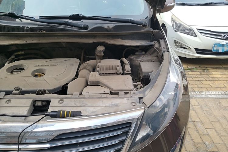 Used Kia Sportage R 2014 2.0L Automatic Two-Wheel Drive GLS Trim Engine Bay Left