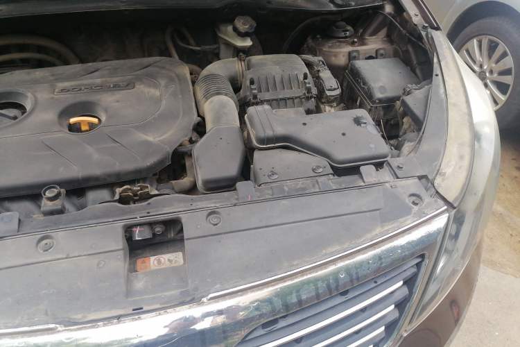 Used Kia Sportage R 2014 2.0L Automatic 4x4 GLS Engine Bay Left