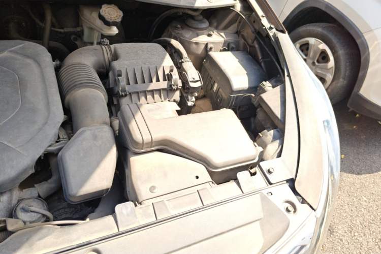 Used Kia Sportage R 2014 2.0L Automatic Two-Wheel Drive GL Engine Bay Left