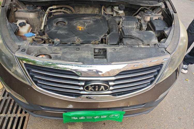 Used Kia Sportage R 2014 2.0L Automatic Two-Wheel Drive DLX Engine Bay