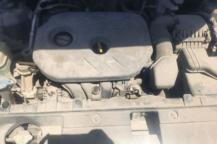 Used Kia Sportage R 2014 2.0L Automatic Two-Wheel Drive DLX Engine Bay