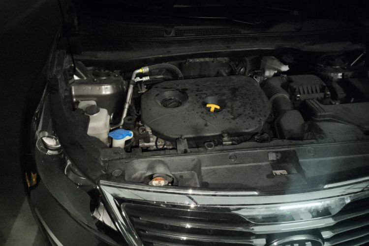 Used Kia Sportage R 2014 2.0L Automatic Two-Wheel Drive DLX Engine Bay Right