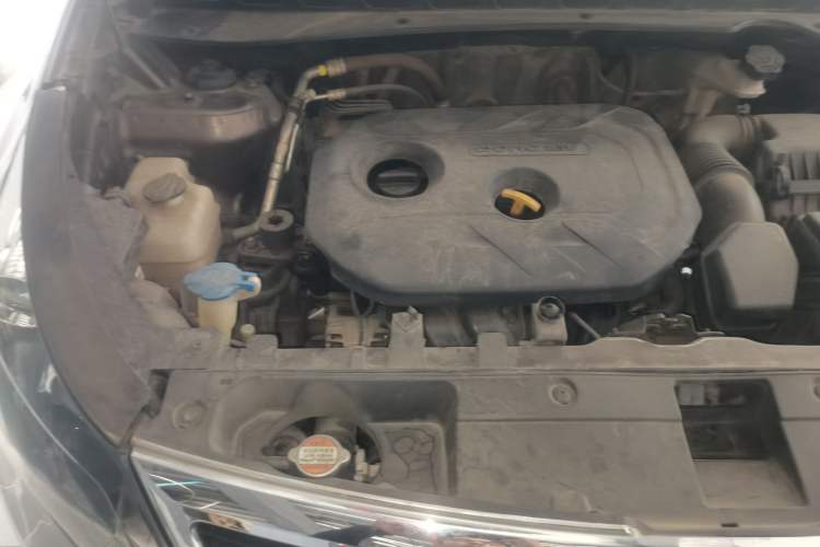 Used Kia Sportage R 2014 2.0L Automatic Two-Wheel Drive GL Engine Bay Right