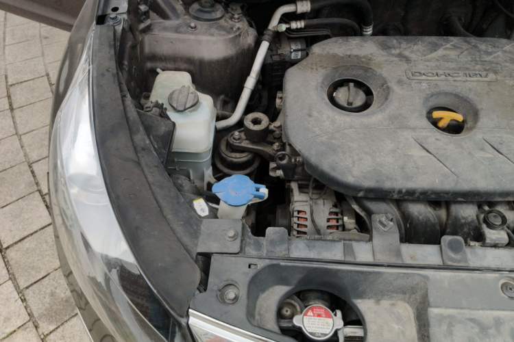 Used Kia Sportage R 2014 2.0L Automatic Two-Wheel Drive GL Engine Bay Right