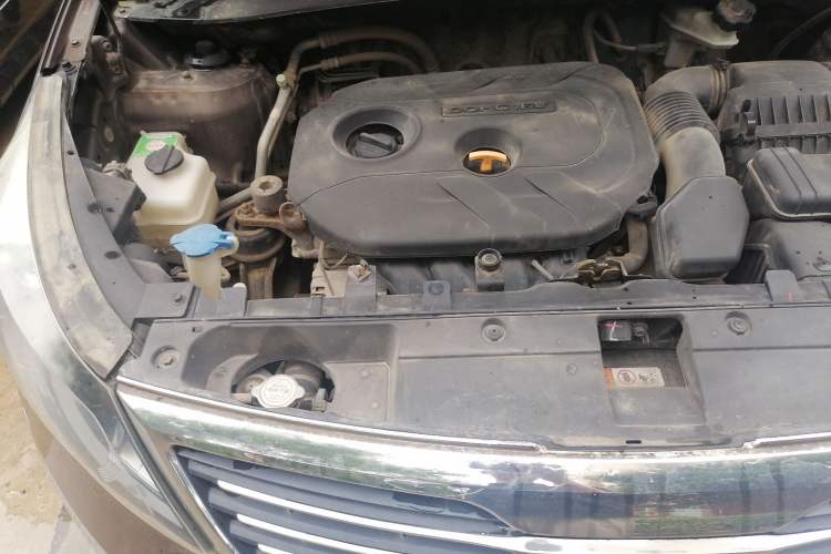 Used Kia Sportage R 2014 2.0L Automatic 4x4 GLS Engine Bay Right