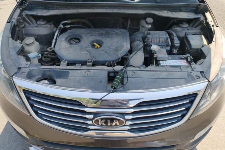 Used Kia Sportage R 2014 2.0L Automatic Two-Wheel Drive GLS Trim Engine Bay