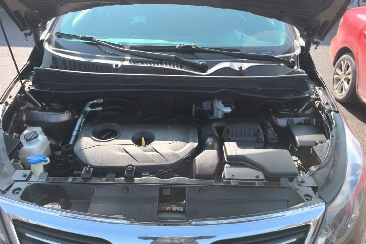 Used Kia Sportage R 2014 2.0L Automatic Two-Wheel Drive GLS Trim Engine Bay