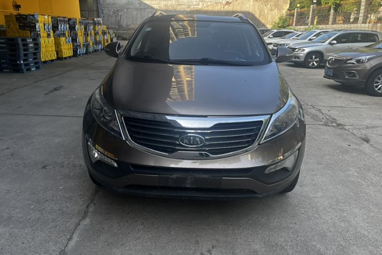 Used Kia Sportage R 2014 2.0L Automatic Two-Wheel Drive DLX Exterior 1