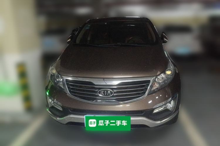 Used Kia Sportage R 2014 2.0L Manual Two-Wheel-Drive GLS Exterior 1