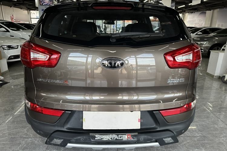 Used Kia Sportage R 2014 2.0L Manual Two-Wheel-Drive GLS Exterior 2