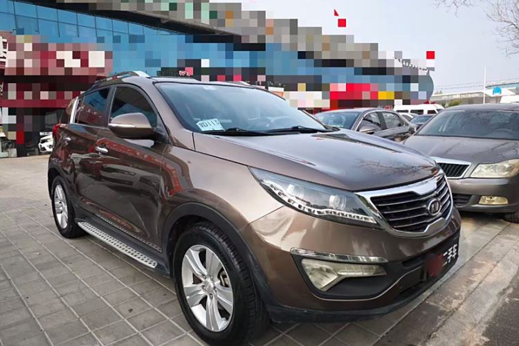 Used Kia Sportage R 2014 2.0L Automatic Two-Wheel Drive GLS Trim Exterior 2