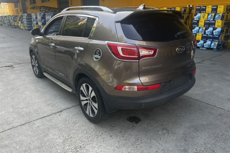 Used Kia Sportage R 2014 2.0L Automatic Two-Wheel Drive DLX Exterior 3
