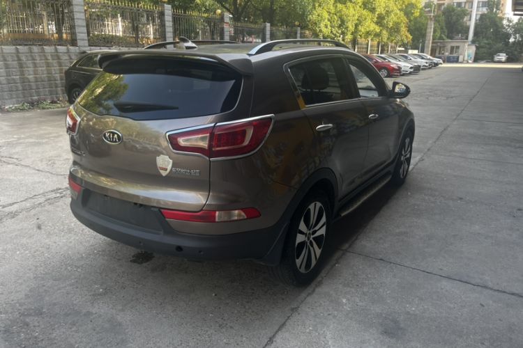 Used Kia Sportage R 2014 2.0L Automatic Two-Wheel Drive DLX Exterior 5