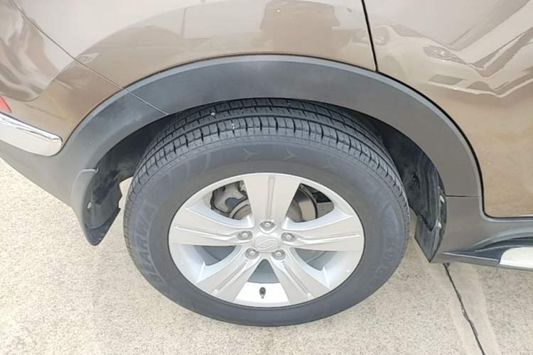 Used Kia Sportage R 2014 2.0L Automatic Two-Wheel Drive GLS Trim Exterior 5