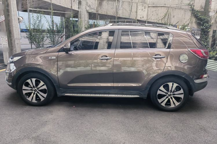 Used Kia Sportage R 2014 2.0L Automatic Two-Wheel Drive DLX Exterior 5