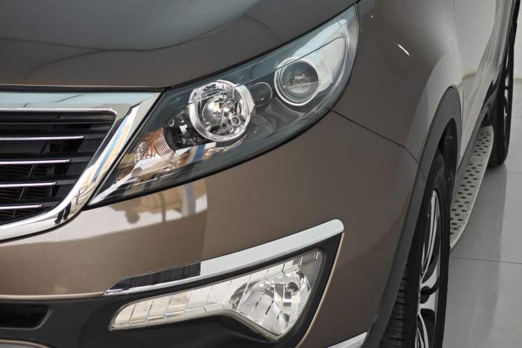 Used Kia Sportage R 2014 2.0L Automatic Two-Wheel Drive Premium Special Exterior 6