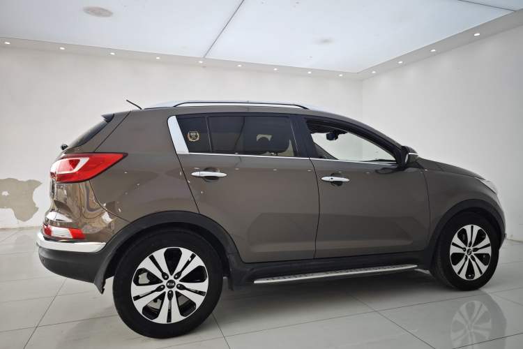 Used Kia Sportage R 2014 2.0L Automatic Two-Wheel Drive Premium Special Exterior 8