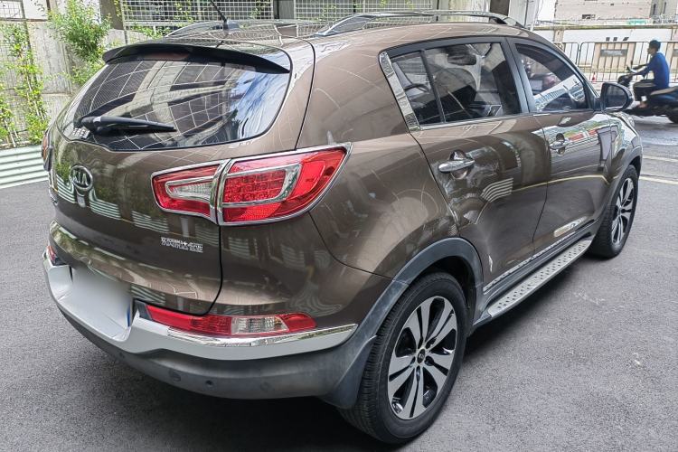 Used Kia Sportage R 2014 2.0L Automatic Two-Wheel Drive DLX Exterior 8