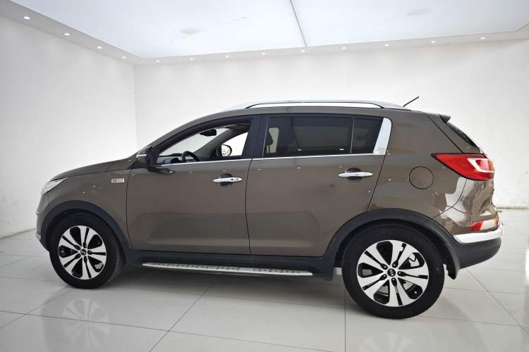 Used Kia Sportage R 2014 2.0L Automatic Two-Wheel Drive Premium Special Exterior 9