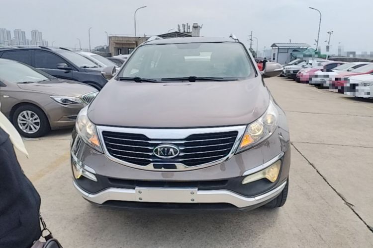 Used Kia Sportage R 2014 2.0L Automatic Two-Wheel Drive GLS Trim Front