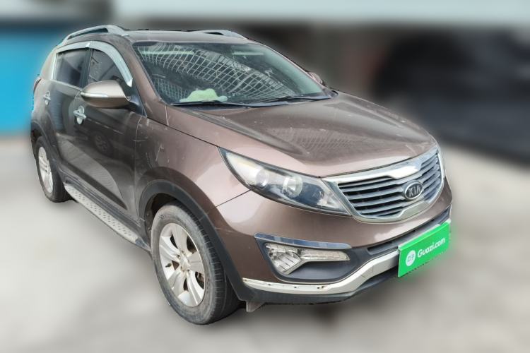 Used Kia Sportage R 2014 2.0L Manual Two-Wheel-Drive GLS Front Right 45 Deg