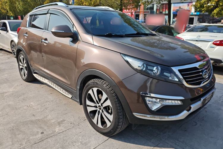 Used Kia Sportage R 2014 2.0L Automatic 4x4 GLS Front Right 45 Deg
