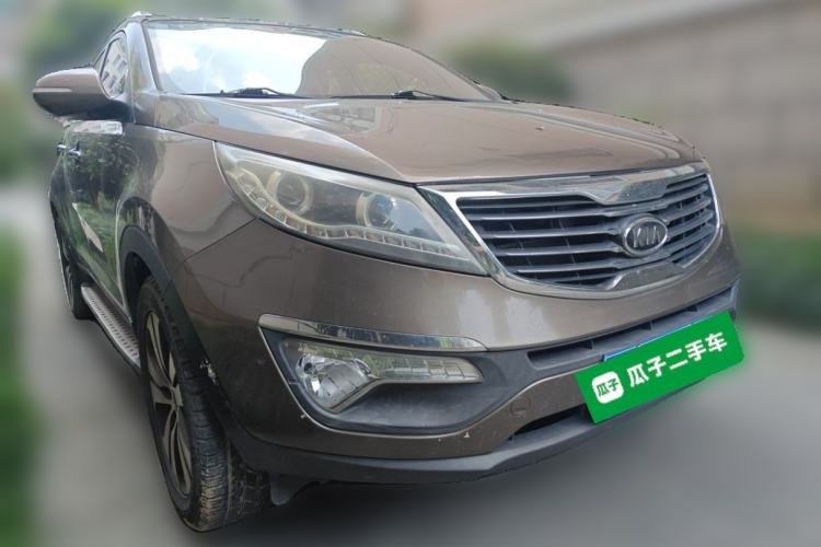 Used Kia Sportage R 2014 2.0L Automatic Two-Wheel Drive DLX Front Right 45 Deg