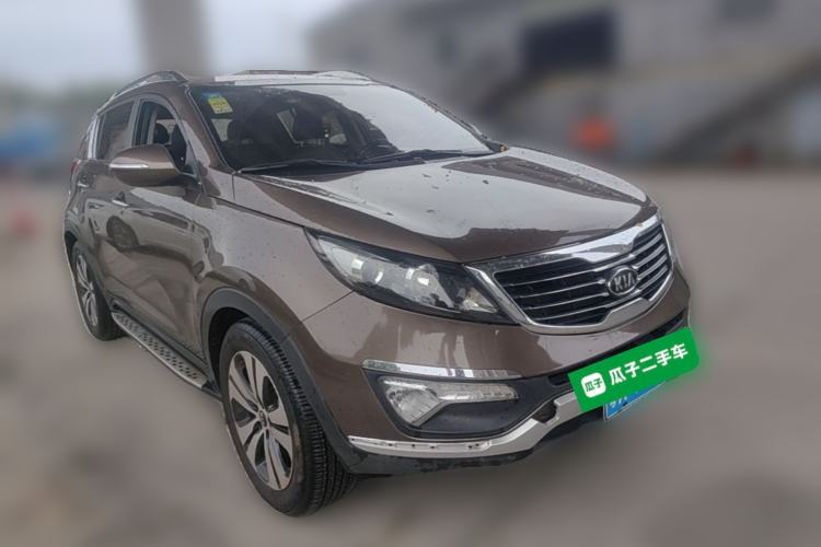 Used Kia Sportage R 2014 2.0L Automatic Two-Wheel Drive DLX Front Right 45 Deg