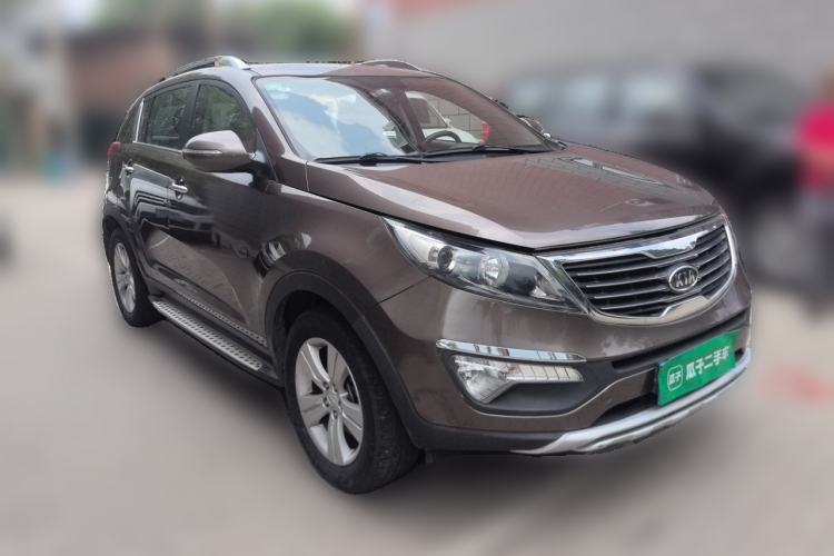 Used Kia Sportage R 2014 2.0L Automatic Two-Wheel Drive GLS Trim Front Right 45 Deg