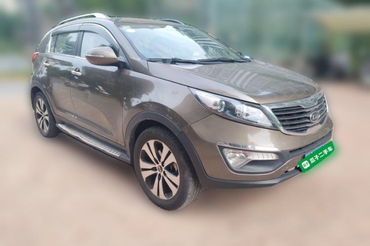Used Kia Sportage R 2014 2.0L Automatic Two-Wheel Drive DLX Front Right 45 Deg