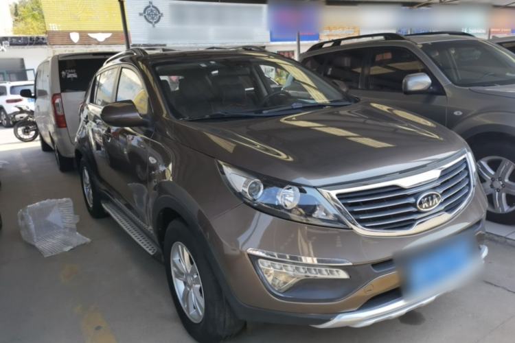 Used Kia Sportage R 2014 2.0L Automatic Two-Wheel Drive GL Front Right 45 Deg