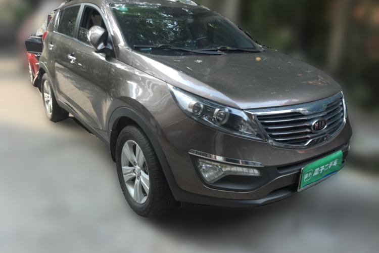 Used Kia Sportage R 2014 2.0L Automatic Two-Wheel Drive GLS Trim Front Right 45 Deg