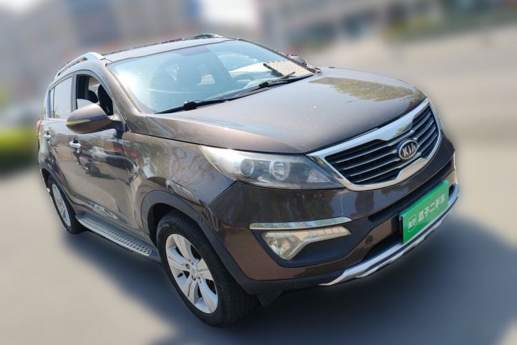 Used Kia Sportage R 2014 2.0L Automatic Two-Wheel Drive GLS Trim Front Right 45 Deg