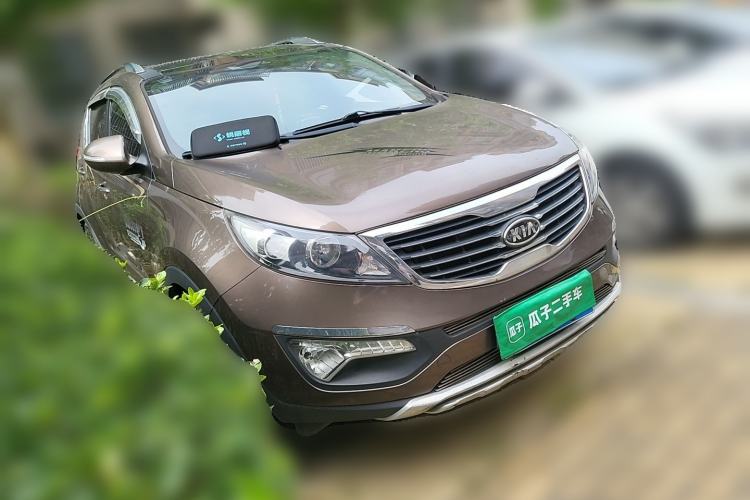 Used Kia Sportage R 2014 2.0L Automatic Two-Wheel Drive GLS Trim Front Right 45 Deg