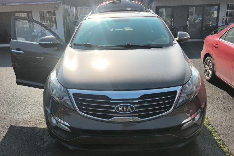 Used Kia Sportage R 2014 2.0L Automatic Two-Wheel Drive GLS Trim Front