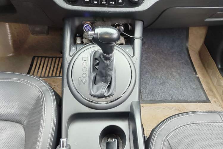 Used Kia Sportage R 2014 2.0L Automatic Two-Wheel Drive Premium Special Gear Lever
