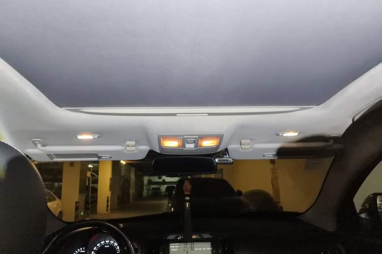 Used Kia Sportage R 2014 2.0L Automatic Two-Wheel Drive DLX Headliner