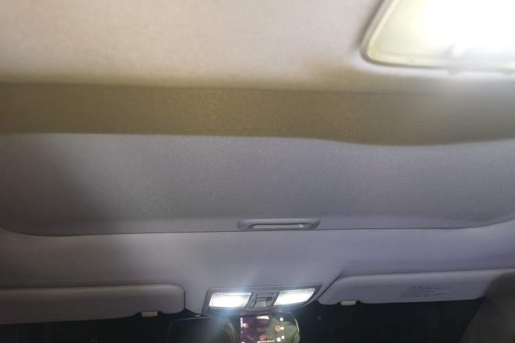 Used Kia Sportage R 2014 2.0L Automatic Two-Wheel Drive GL Headliner