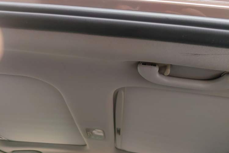 Used Kia Sportage R 2014 2.0L Automatic Two-Wheel Drive DLX Headliner