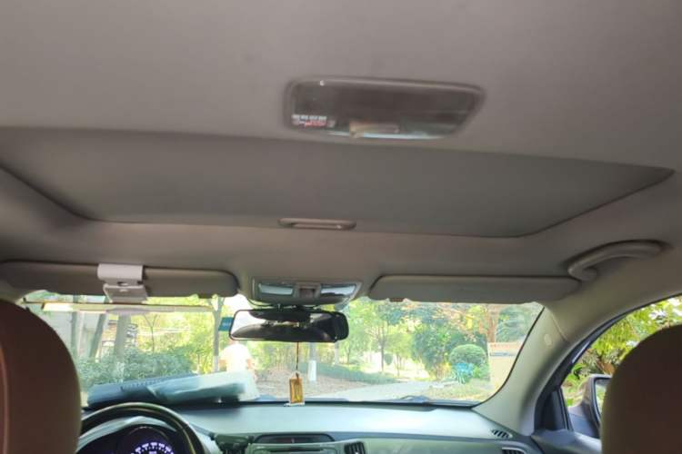 Used Kia Sportage R 2014 2.0L Automatic Two-Wheel Drive Premium Trim Headliner