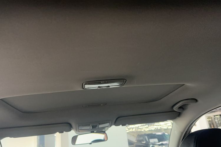 Used Kia Sportage R 2014 2.0L Manual Two-Wheel-Drive GLS Headliner