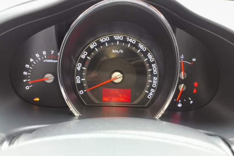 Used Kia Sportage R 2014 2.0L Manual Two-Wheel-Drive GLS Instrument Cluster