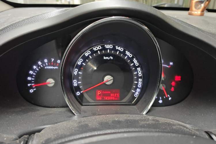 Used Kia Sportage R 2014 2.0L Automatic Two-Wheel Drive GLS Trim Instrument Cluster