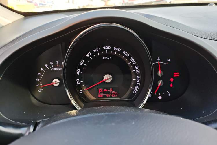 Used Kia Sportage R 2014 2.0L Automatic 4x4 GLS Instrument Cluster