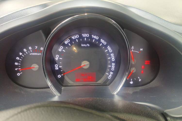 Used Kia Sportage R 2014 2.0L Manual Two-Wheel-Drive GLS Instrument Cluster