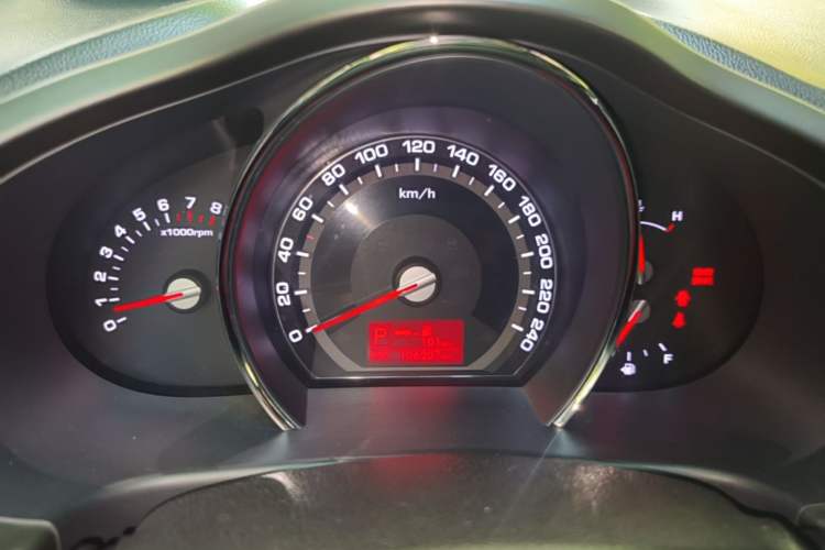 Used Kia Sportage R 2014 2.0L Automatic Two-Wheel Drive Premium Trim Instrument Cluster